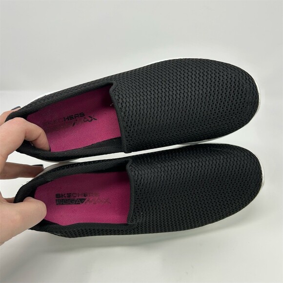 Skechers GOwalk Joy Women's Slip-On Walking Shoes Black White Lightweight Size 7 - Picture 10 of 13